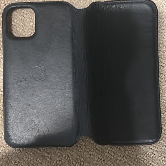 iPhone 11 Pro Leather Folio - Picture 4 of 5